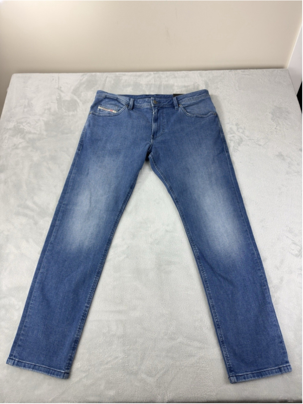 Diesel Nwt Mens Size 37 W x 31 L Thommer Slim RBG21 Color Zipper Fly Blue Denim